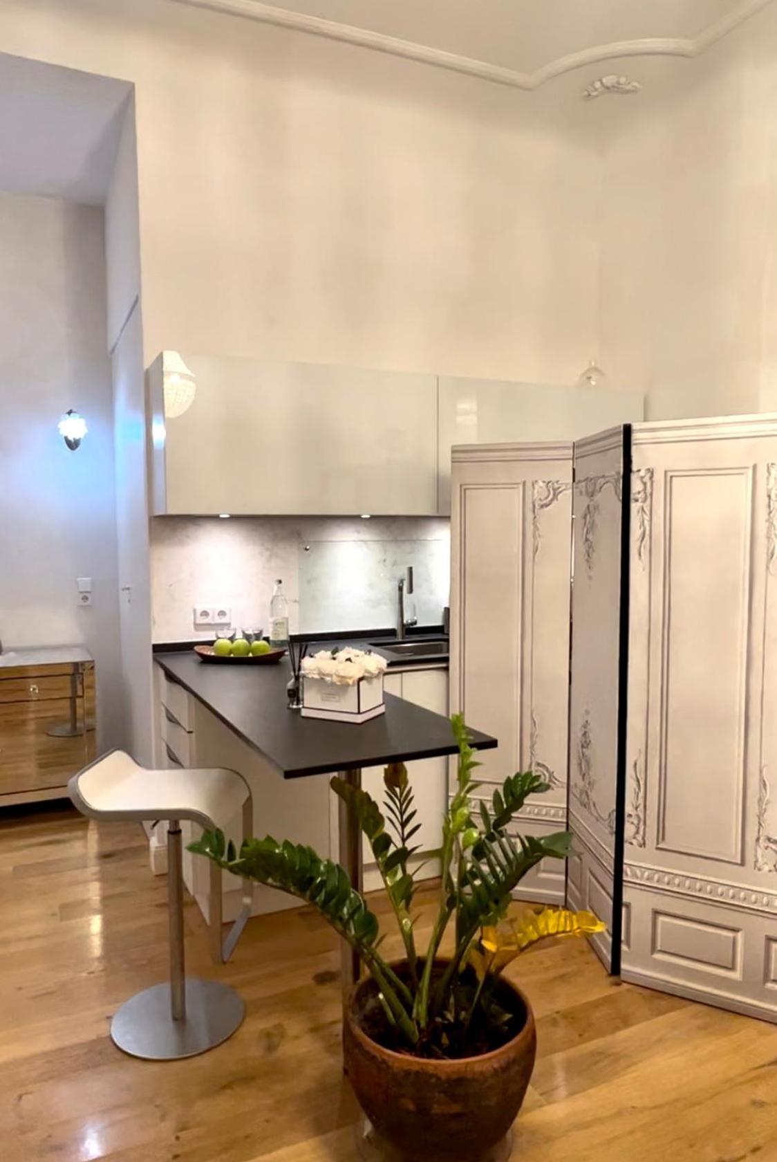 Berlin-flair Beim Kurfurstendamm Appartement